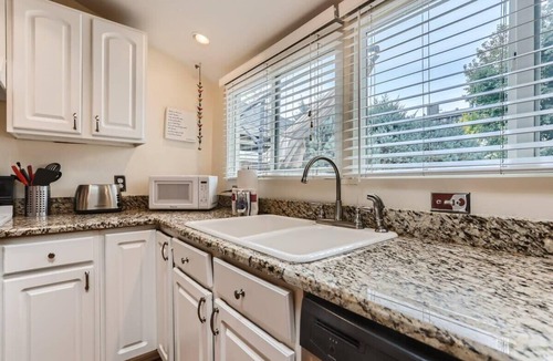 West Highland House | West Highland Bungalow/2BR w/Private Backyard