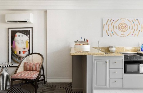 Tri-West Apartment | West Hollywood Comfort – Walkable, Spacious, and Stylish