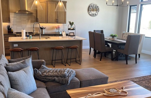 Crested Butte Villa | Western Wood Lily