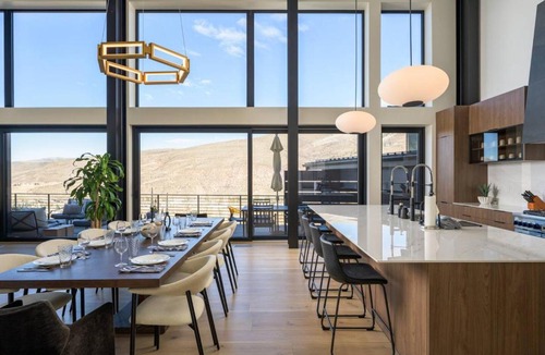 Eagle-Vail House | Whiskey Hill Luxury Retreat Hot tub Mountain Views