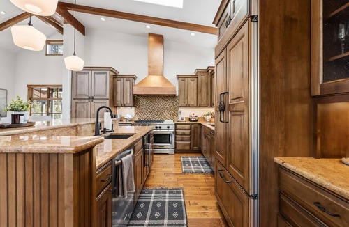 Keystone House | Whispering Pines🌲Luxury Keystone Retreat 🏔️ Hot Tub 🛁 Game Room ⛷️ 1 Mile to Lifts