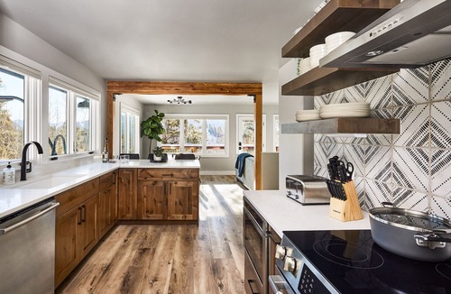 Baldy Mountain House | Wildflowers to Powder - Private Hot Tub and Resort Views - Sleeps 12 in luxury!