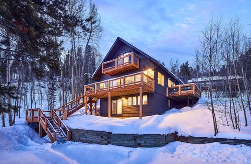 Baldy Mountain House | Wildflowers to Powder - Private Hot Tub and Resort Views - Sleeps 12 in luxury!
