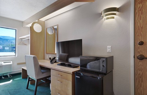 Ephraim Hotel | Willow Creek Inn