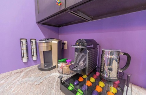 Lawrenceville House | Willy Wonka Themed | King Bed | Convenient parking