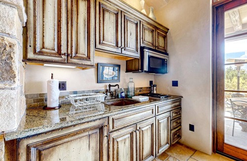 Eldorado at Santa Fe House | Windy Acres Retreat - Patio, Outdoor Kitchen, Gym