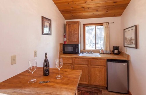 Paso Robles Cabin | Wine Country Ranch Cabin and Saloon