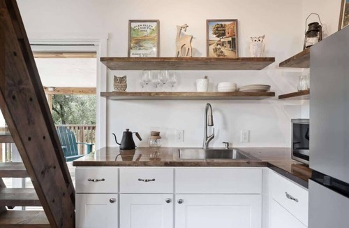 Glen Ellen House | WineCountry Retreat + Casita,Bocce & Sunset Views!