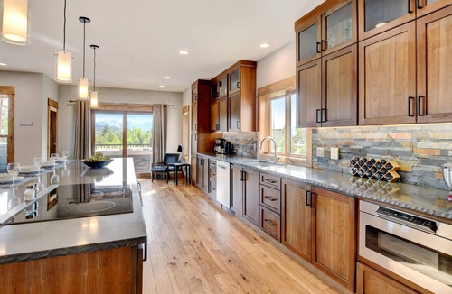 Fraser House | Winter Park Ranch Home I Hot Tub I Great Views I Bunk Room I Game Room I Discounted Attractions