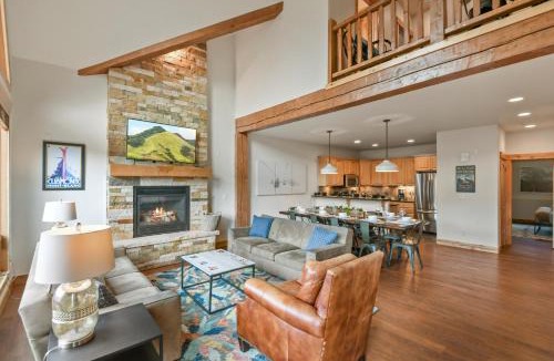 Winter Park House | Winter Park Resort Villa 200 I Private Hot Tub I Great Views I Bunk Room I Activity Program