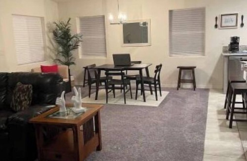 Bullhead City House | Wonderful 2 BR 2 bath home- Pool & Jacuzzi access