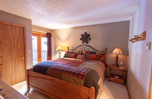 Winter Park Condo | Wonderful 3 Bed, 3 Bath Condo, River and Forest Views, Steps from Shuttle.