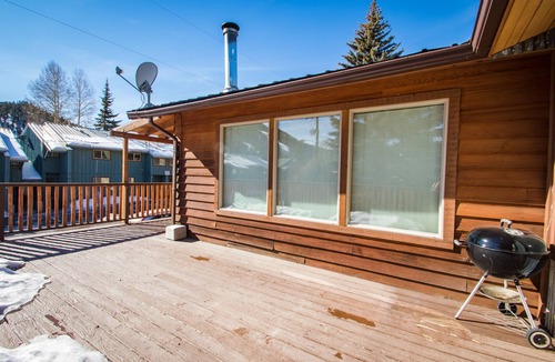 Red River Cabin | Wonderful, family friendly 5 Bedroom Cabin in Downtown Red River!
