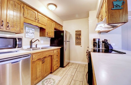 Dillon Condo | Wonderful Lake Cliffe Condo Next to the Lake A105