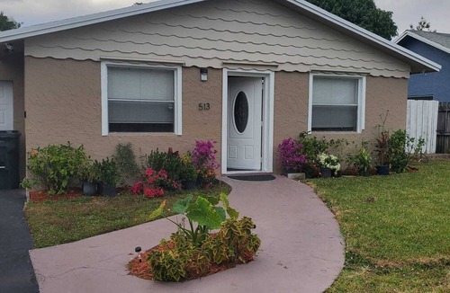 North Lauderdale Apartment | Wonderful studio with AC in North Lauderdale