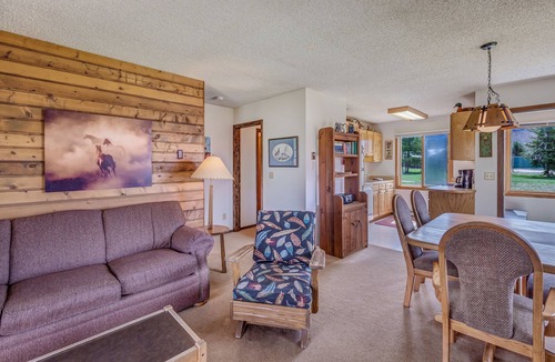 Clark Cabin | Wood Duck - Quiet retreat tucked away on the river