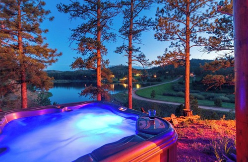 Westcreek Cabin | Woodland Park Lakeview Log Cabin + Hot Tub & Sauna