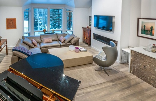 Snowmass Village House | Woodrun V TownHome Ski-in & Ski-out #23