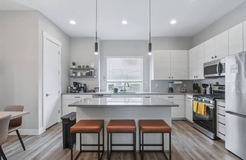 Lamar Heights Area House | Work & Relax, Sauna, King Bed, w Garage Near Red Rocks