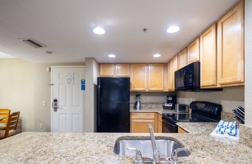 Survey Creek Condo | Wyndham Palm-Aire - Luxurious 2 Bedroom Condo