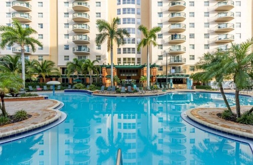 Survey Creek Condo | Wyndham Palm-Aire - Luxurious 2 Bedroom Condo