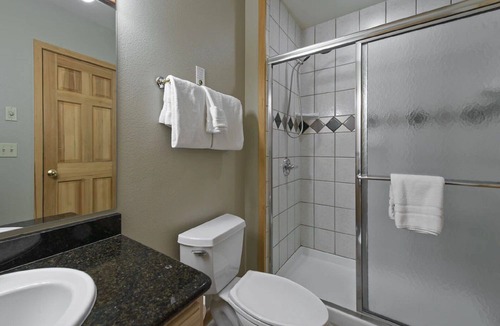 Four O'Clock Resort | XMAS SKIING IN Breckenridge, GRAND TIMBER LODGE 12/19/26 -12/26/26