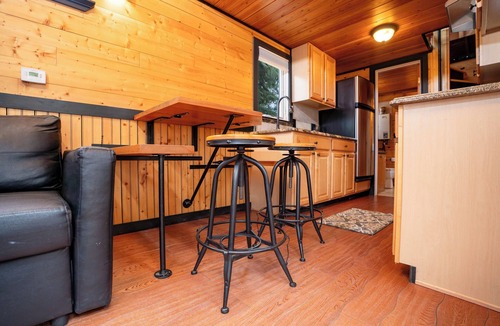 Lyons Resort | Your Adventure Hub – The Sequoia Tiny Home on River and Near Trails & Parks