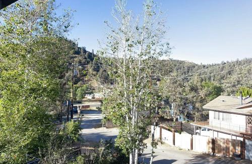 Frazier Park House | Your cozy getaway for mountain activities