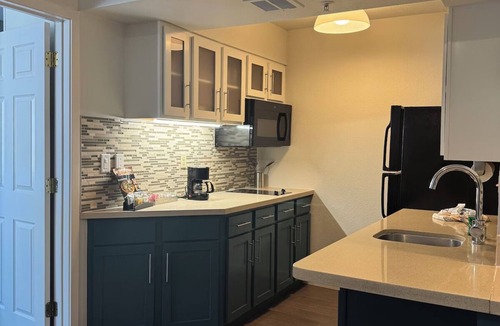 San Jose Hotel | Your Home Away From Home! 2 Relaxing Units, Free Breakfast, Pet-friendly!