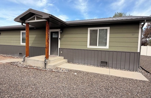 Delta House | Your Home Away From Home Quiet, Modern, & Open 1