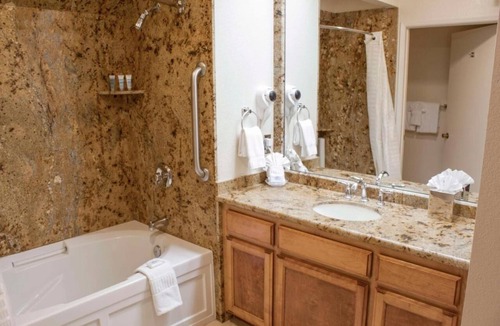 Avila Beach Hotel | Your Relaxing Getaway Awaits! 3 Spacious Units, Onsite Pool, Free Parking