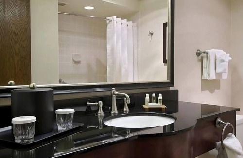Elko Hotel | Your Relaxing Getaway Awaits! Outdoor Pool, FREE Parking, Pets Allowed!