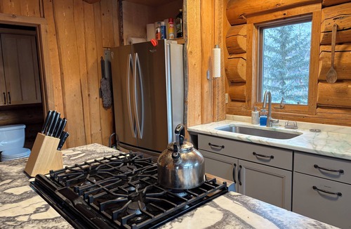 Marble Cabin | YULE CREEK LODGE-Quintessential Mountain Cabin on 53 Private Acres