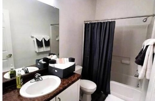 Paradise Hills Civic Apartment | Zia Sun Haven, a 2-bedroom apartment in beautiful Albuquerque with WiFi, AC
