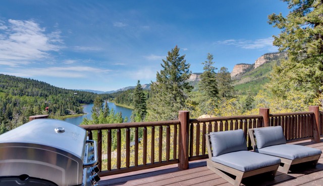 1/4 Mi to Purgatory Resort: Mtn Cabin w/Views