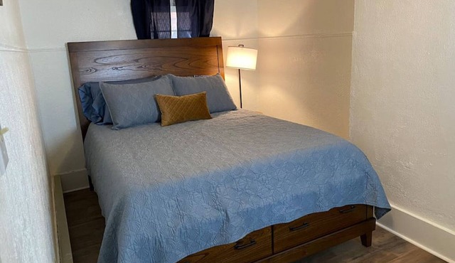 1 BDRM apartment - Great Location!