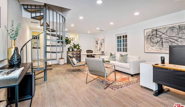 1 Bedroom Single family L-(582055) by Houzlet
