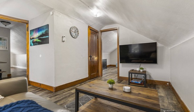 1 BR Beach Dreaming Loft in the Heart of Canton