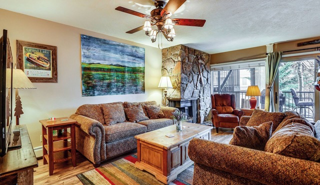 1 Mi to Marina: Frisco Condo w/Mtn-View Balcony!
