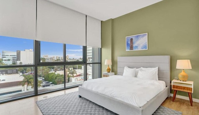17WEST Spacious 2BR Apartment with Balcony - 410