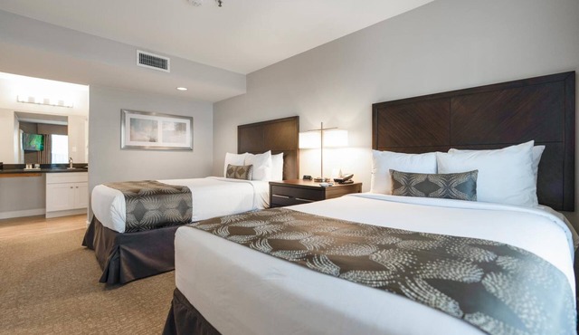 2 Units: Suite w/Full Kitchen: 2.7 Mi to Hiking at Craig Regional Park