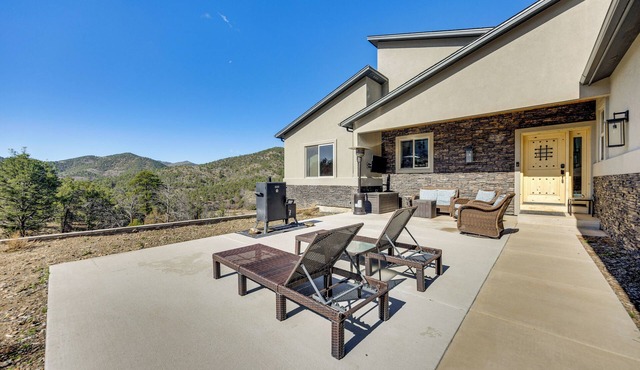 200-Acre Mtn Getaway Near the Arkansas River