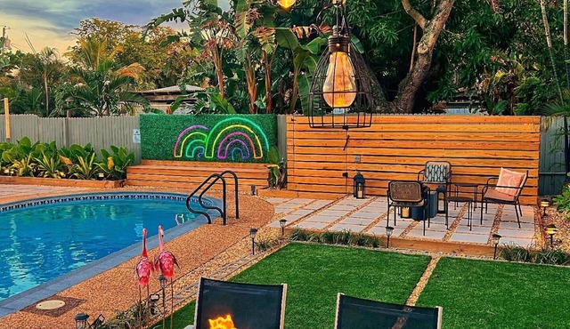 2BR - 2 bath Heated Pool- Family-Pet Friendly fun