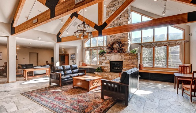 3 BR/3 BA; Walk to Lifts; Great View of the Slopes from 2 Balconies