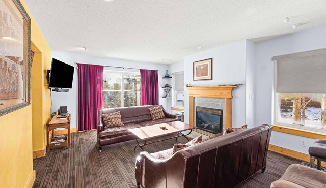 3BR - Hot Tub, Jacuzzi, Stunning Mt. Elbert Views