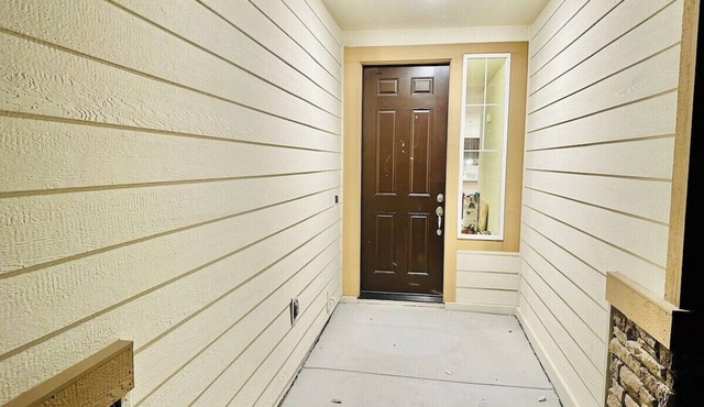 4-Bedroom/2-Bath/Pet OK/Sleeps13