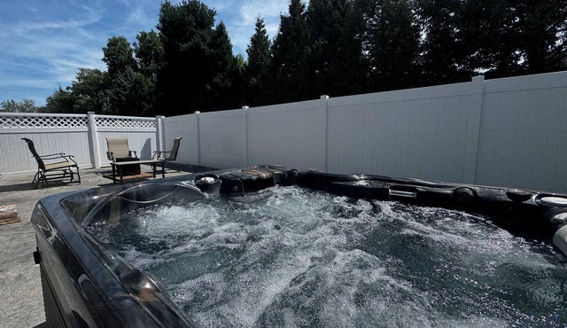 4 bedroom North Port w/Hot Tub