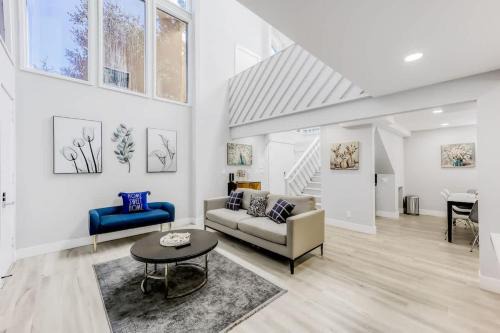 497-Upscale Family Home w AC & Patio near Meta & Stanford