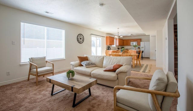 5-Bd Home with Office, Yard, Utah Lake & Mtn Views