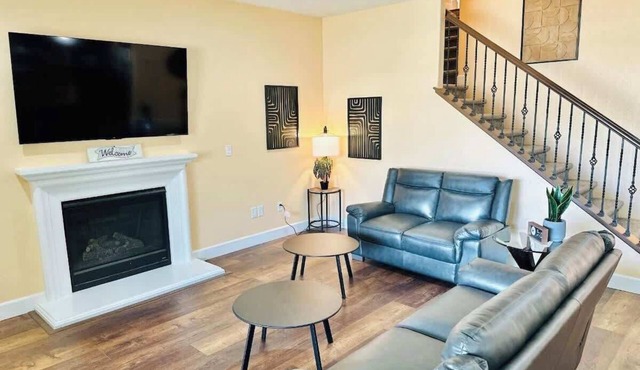 5 Bedrooms | 3-car garage | Sleeps 21
